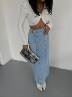Încărcați imaginea în vizualizatorul Galerie, Fusta jeans lunga cu nasturi #blue
