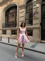 Încărcați imaginea în vizualizatorul Galerie, Rochie satin #pink
