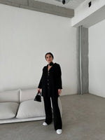 Încărcați imaginea în vizualizatorul Galerie, Compleu tricot cu nasturi metalici #black
